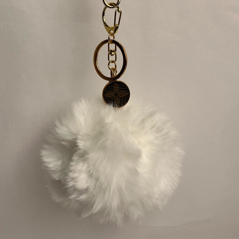Louis Vuitton Upcycled Monogram Canvas White faux Fur Pom Pom Keychain Charm - Picture 4 of 4